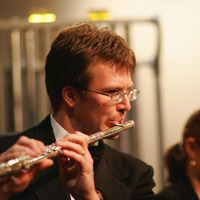 Image thumbnail for pcb-concert2006-014.jpg